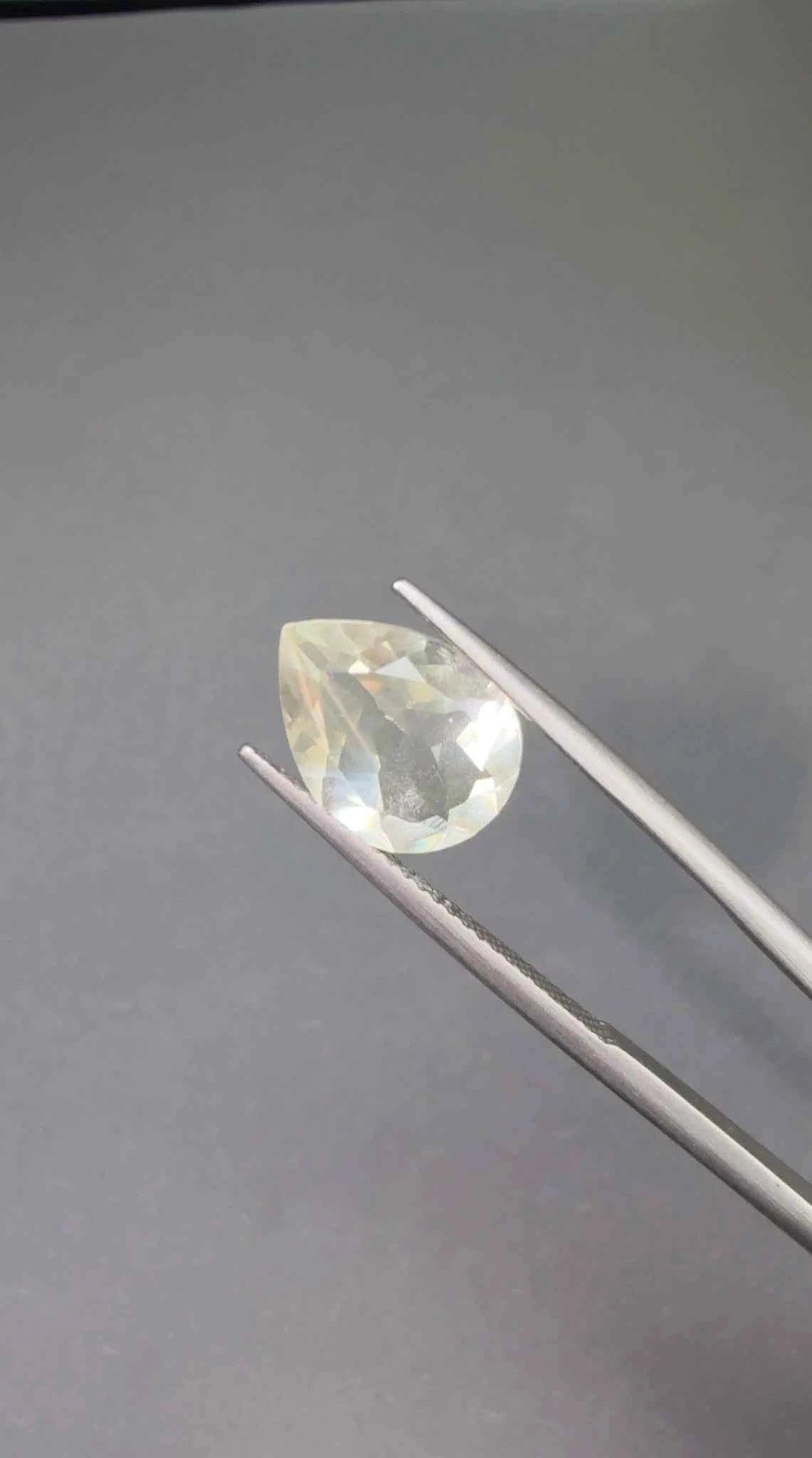 (2.79ct) Natural Golden Orthoclase - Rare Precision Faceted Oval - 100% Untreated Gemstone (WAV35)