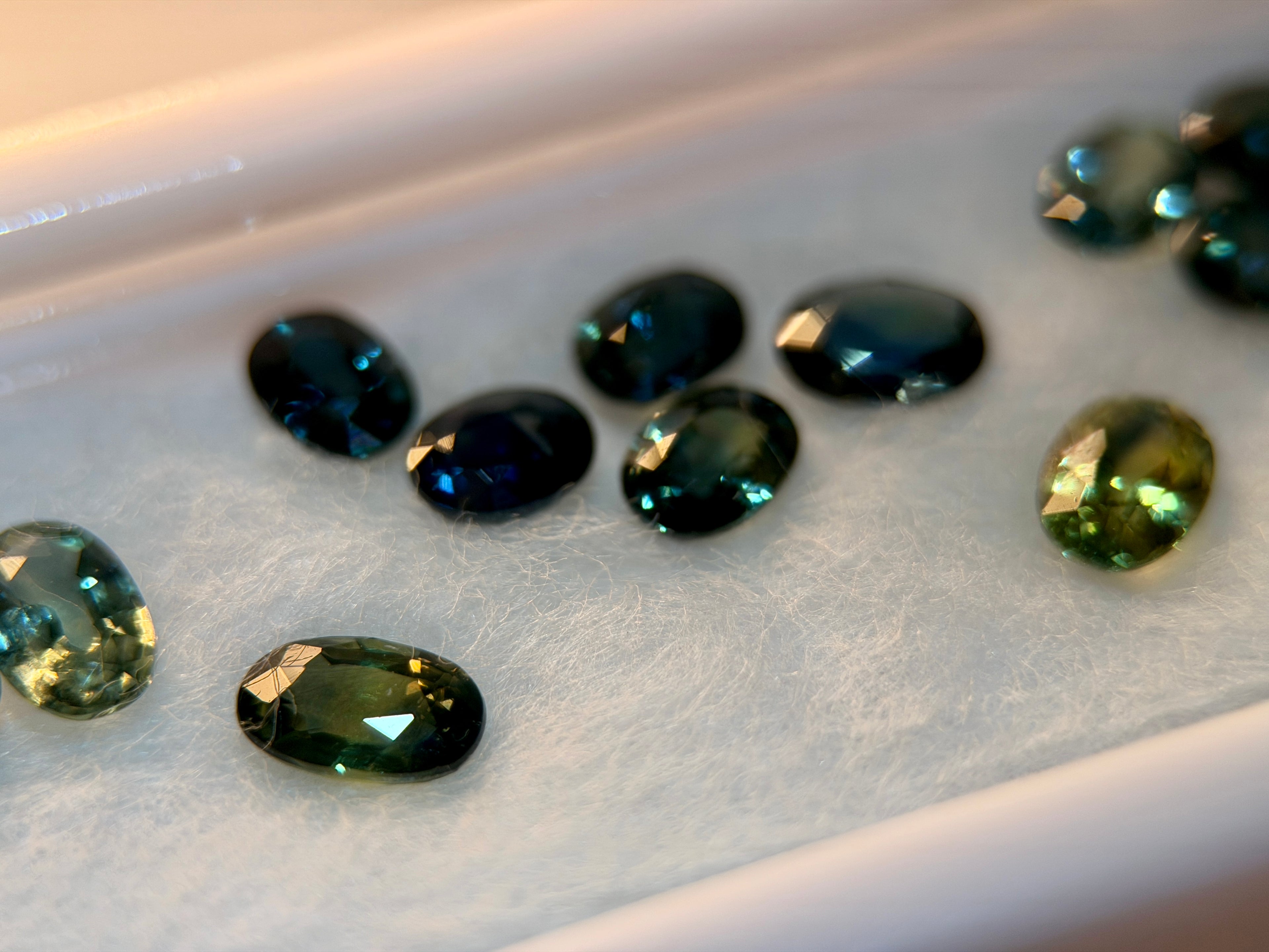 (9.90ctw) Precision-Cut Montana Teal Sapphire Melee Parcel (WAVS7)