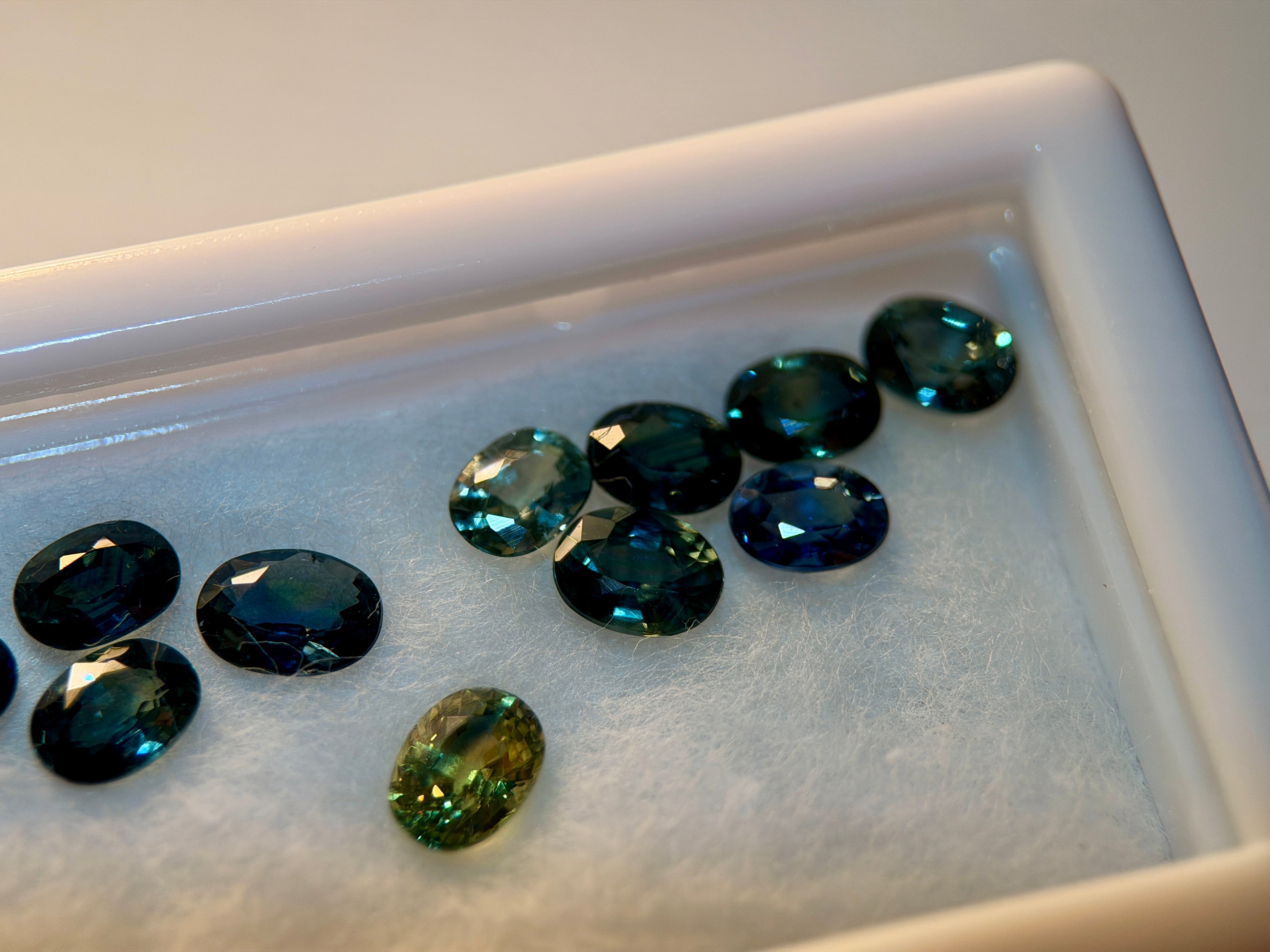 (9.90ctw) Precision-Cut Montana Teal Sapphire Melee Parcel (WAVS7)