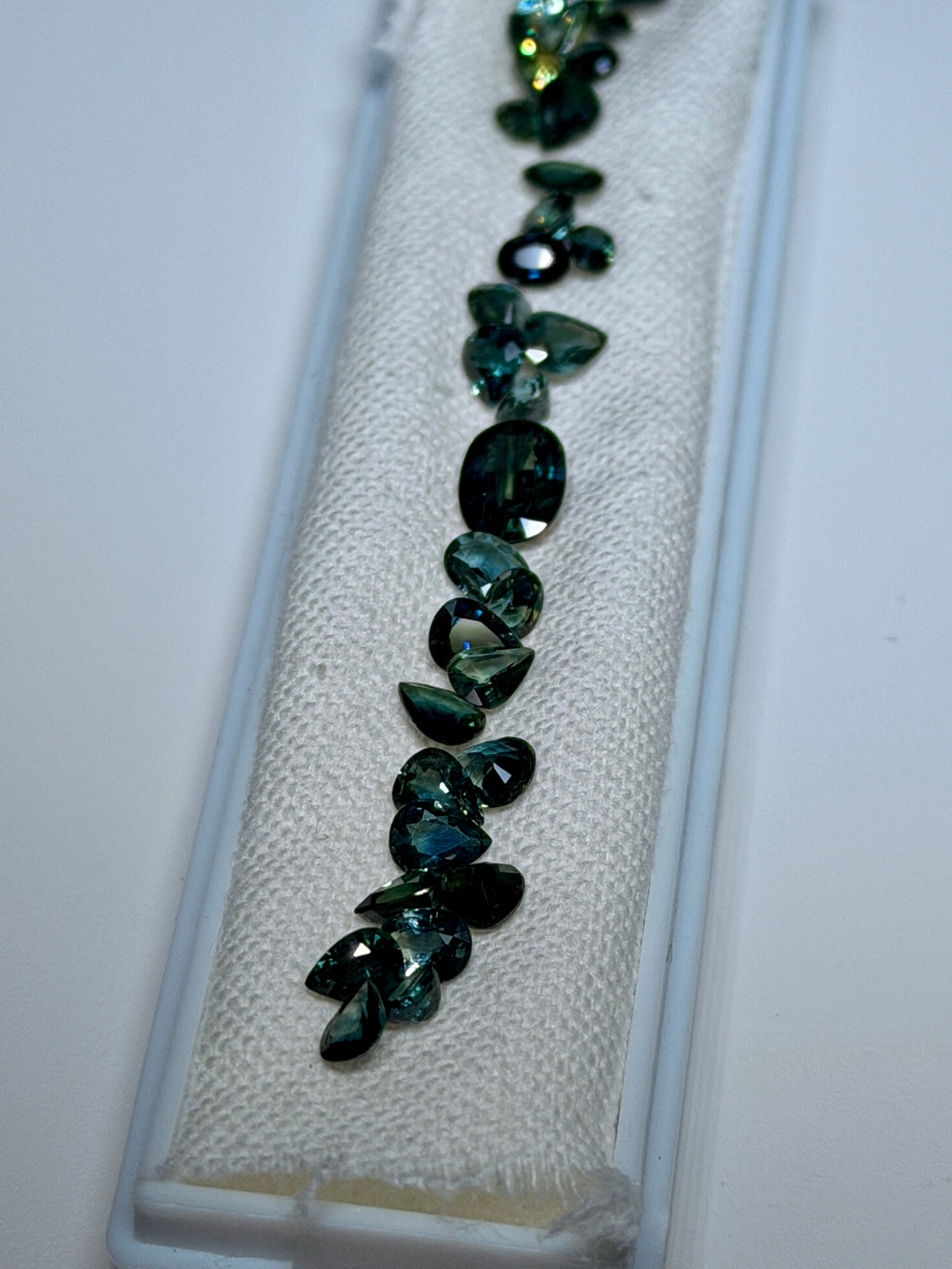 Natural Montana Teal Sapphire (11.18 cts) (WAVS1)