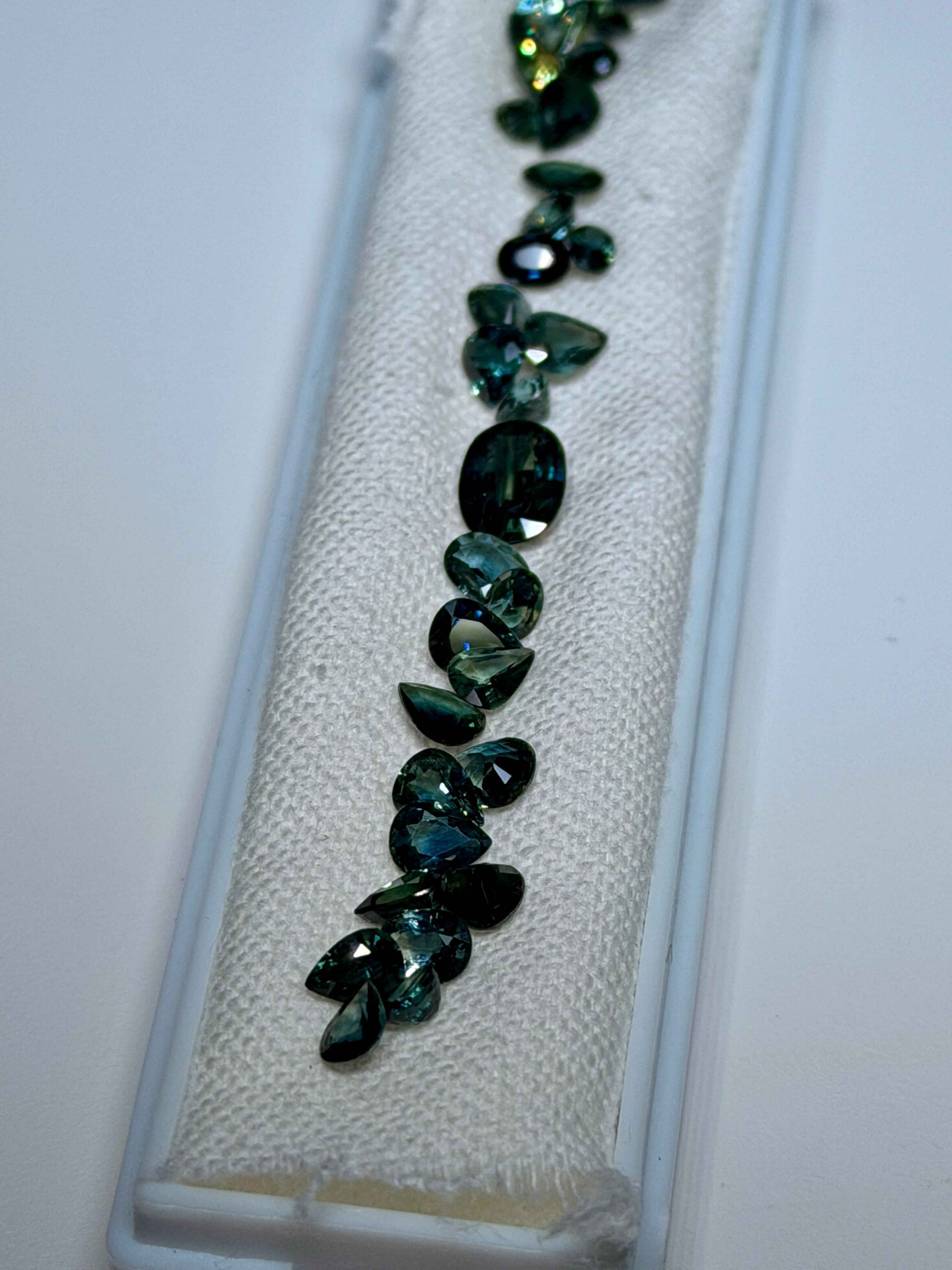 Natural Montana Teal Sapphire (11.18 cts) (WAVS1)