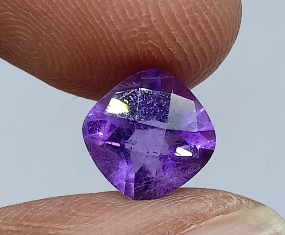 Natural Untreated Amethyst Checker Cut ( 2.10 Ct ) (WAV1)