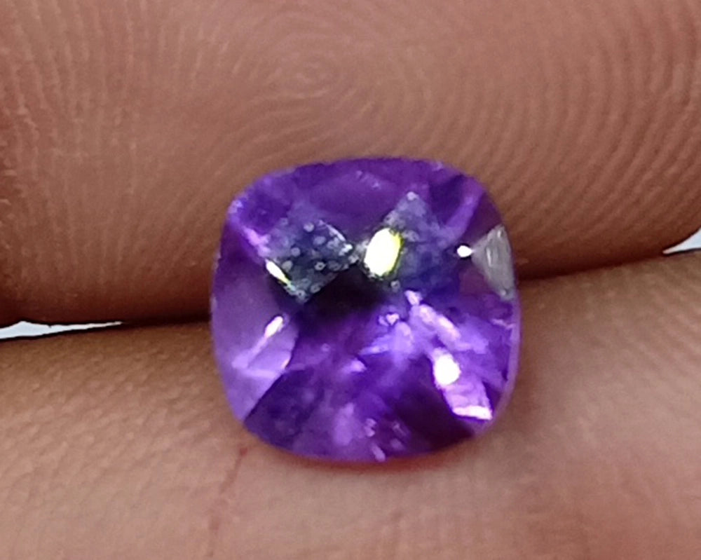 Natural Untreated Amethyst Checker Cut ( 2.10 Ct ) (WAV1)