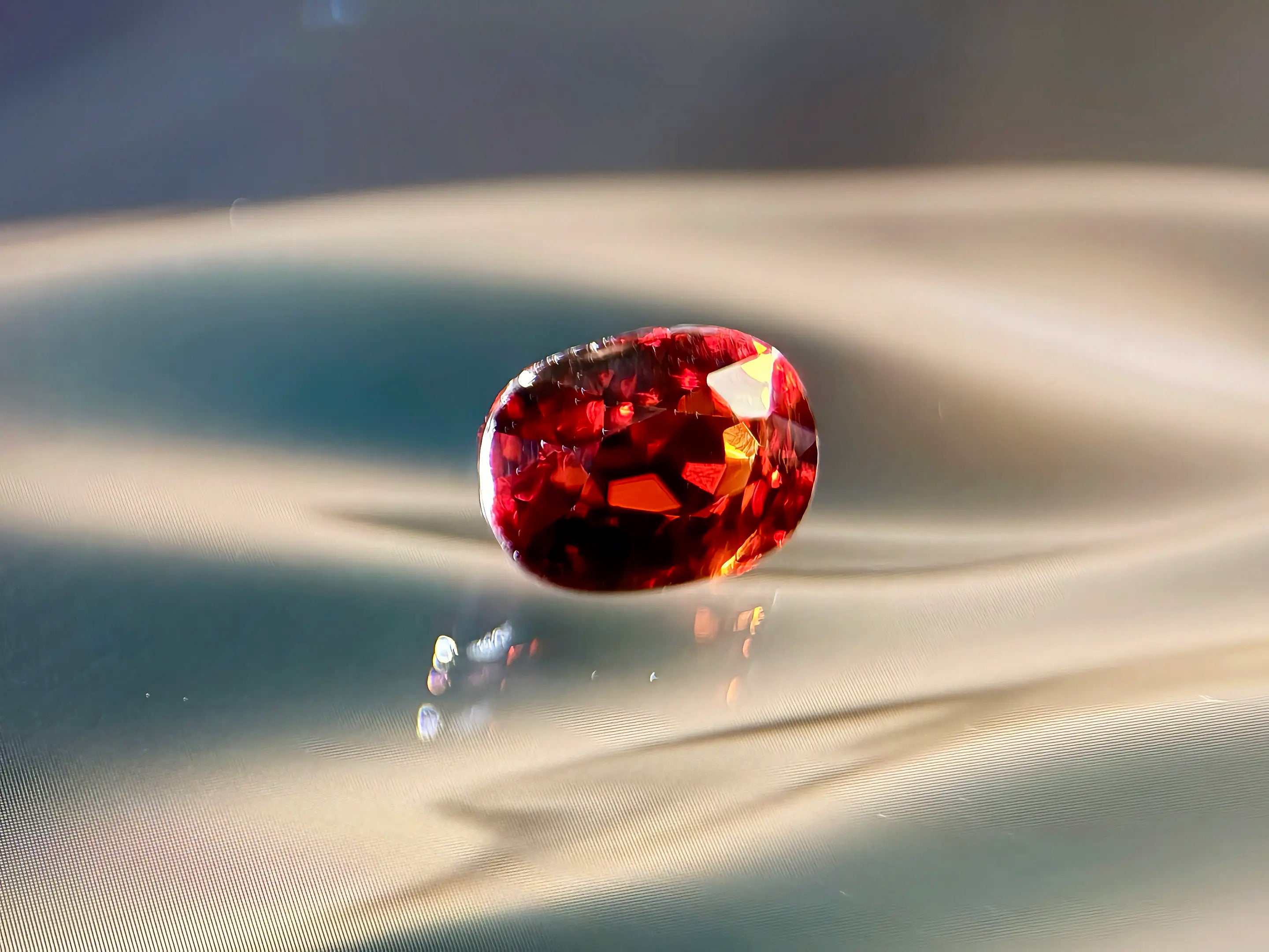 (3.69ct) Natural Rhodolite Garnet - Vivid Raspberry Red - Precision Oval Cut - Untreated (WAV58)