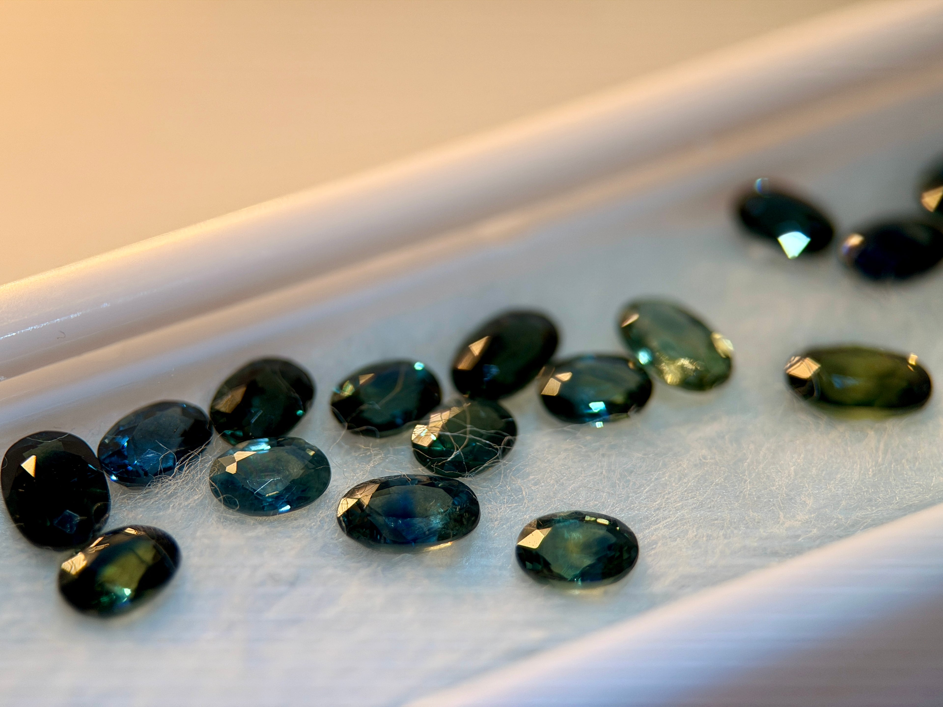 (9.90ctw) Precision-Cut Montana Teal Sapphire Melee Parcel (WAVS7)