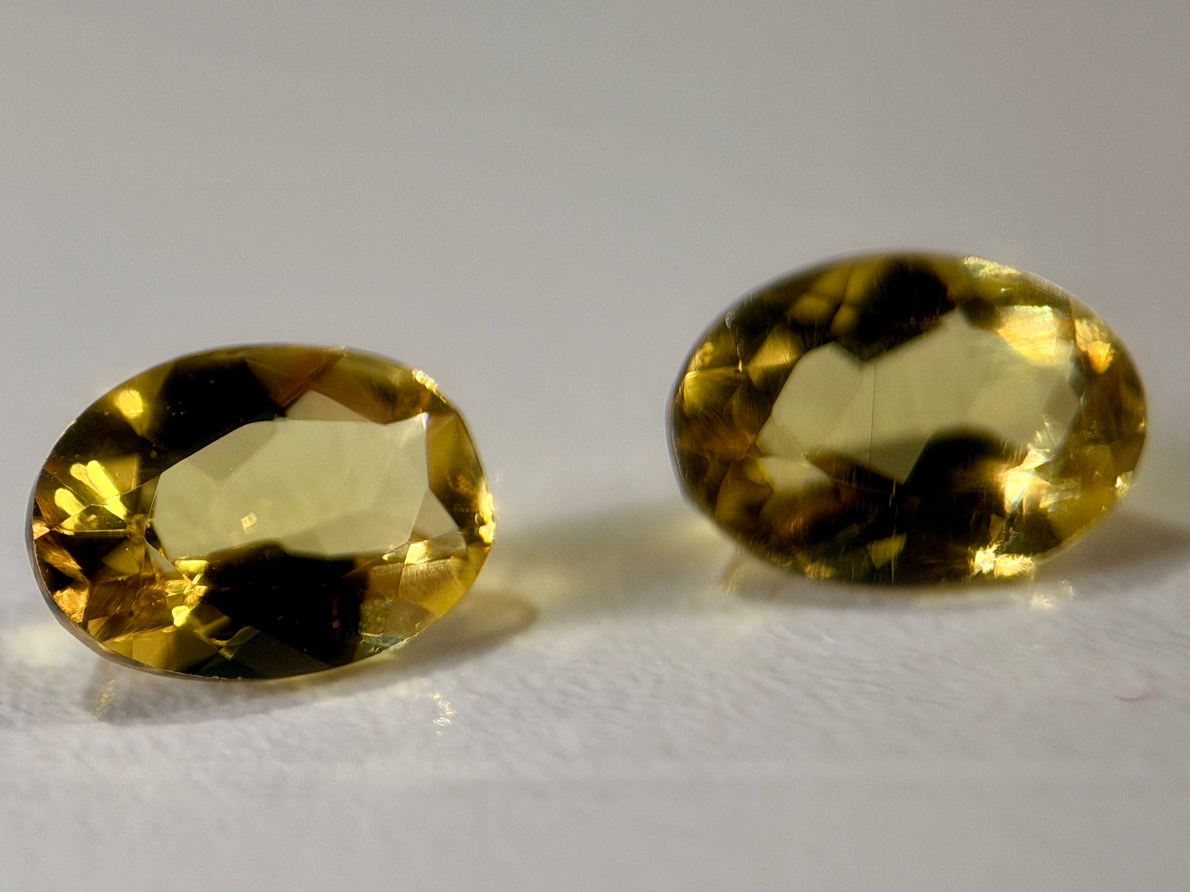 (1.30ct) Natural Golden Yellow Beryl - Rare Heliodor - Precision Oval Cut - VS Clarity Untreated (WAV40)