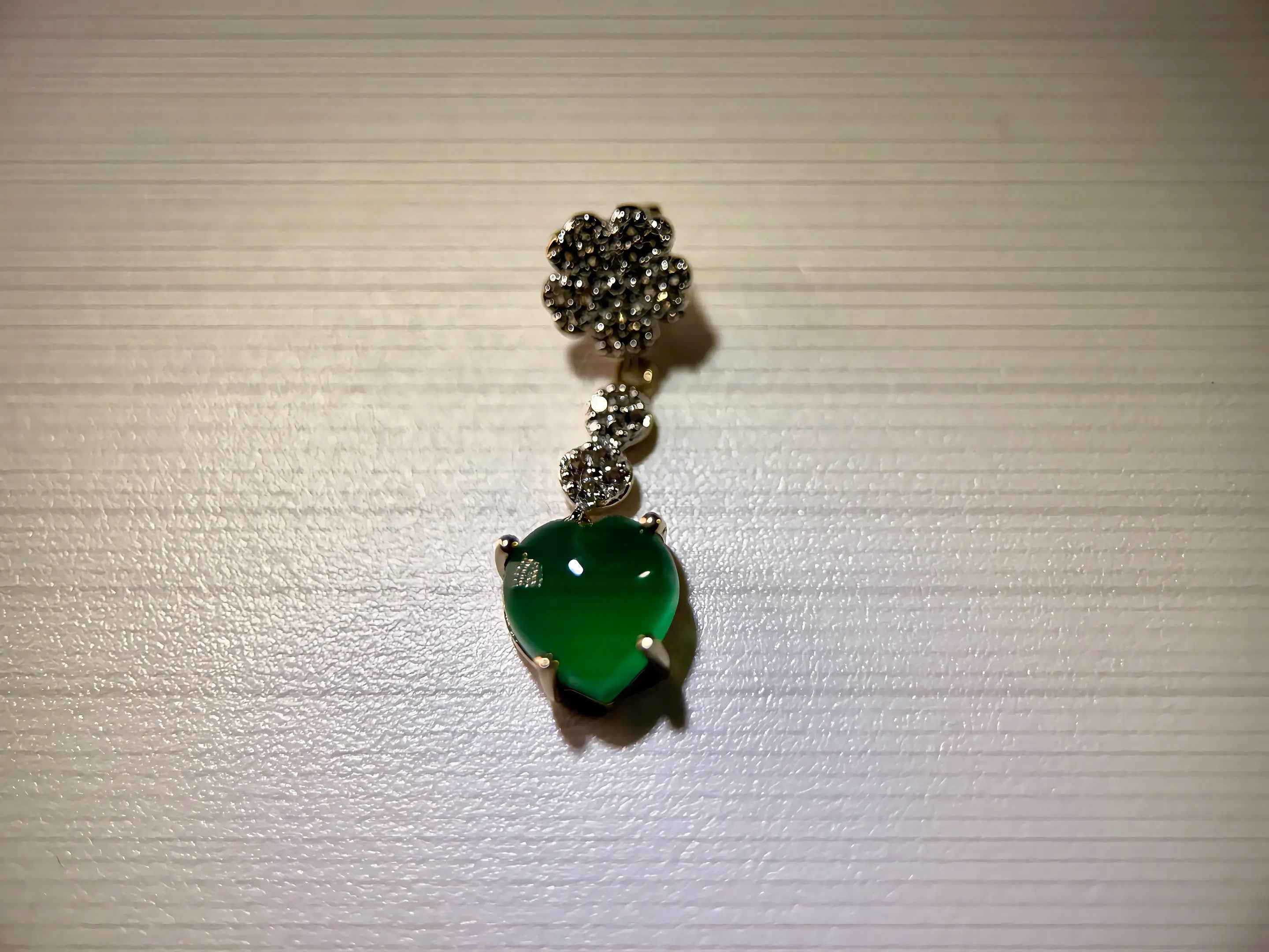 Natural Neon Chrome Green Chalcedony Pendant Only (2.54g) (WAVJ5)
