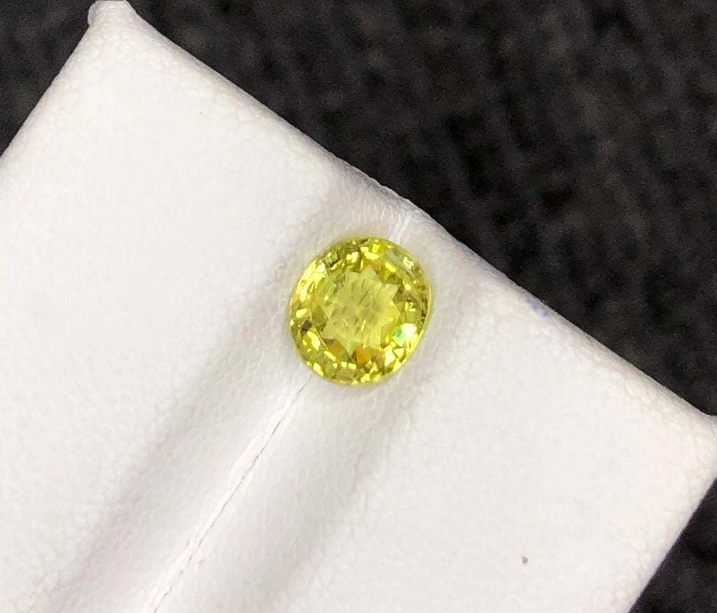 (1.06ct) Natural Chrysoberyl - Rare Neon Yellow - Precision Oval Cut - VS Untreated (WAV48)