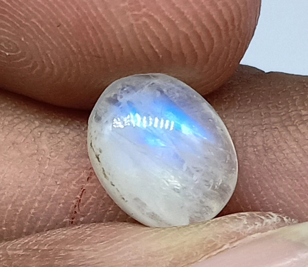 Natural Untreated Rainbow Moonstone Cabochon (2.80 Ct) (WAV13)