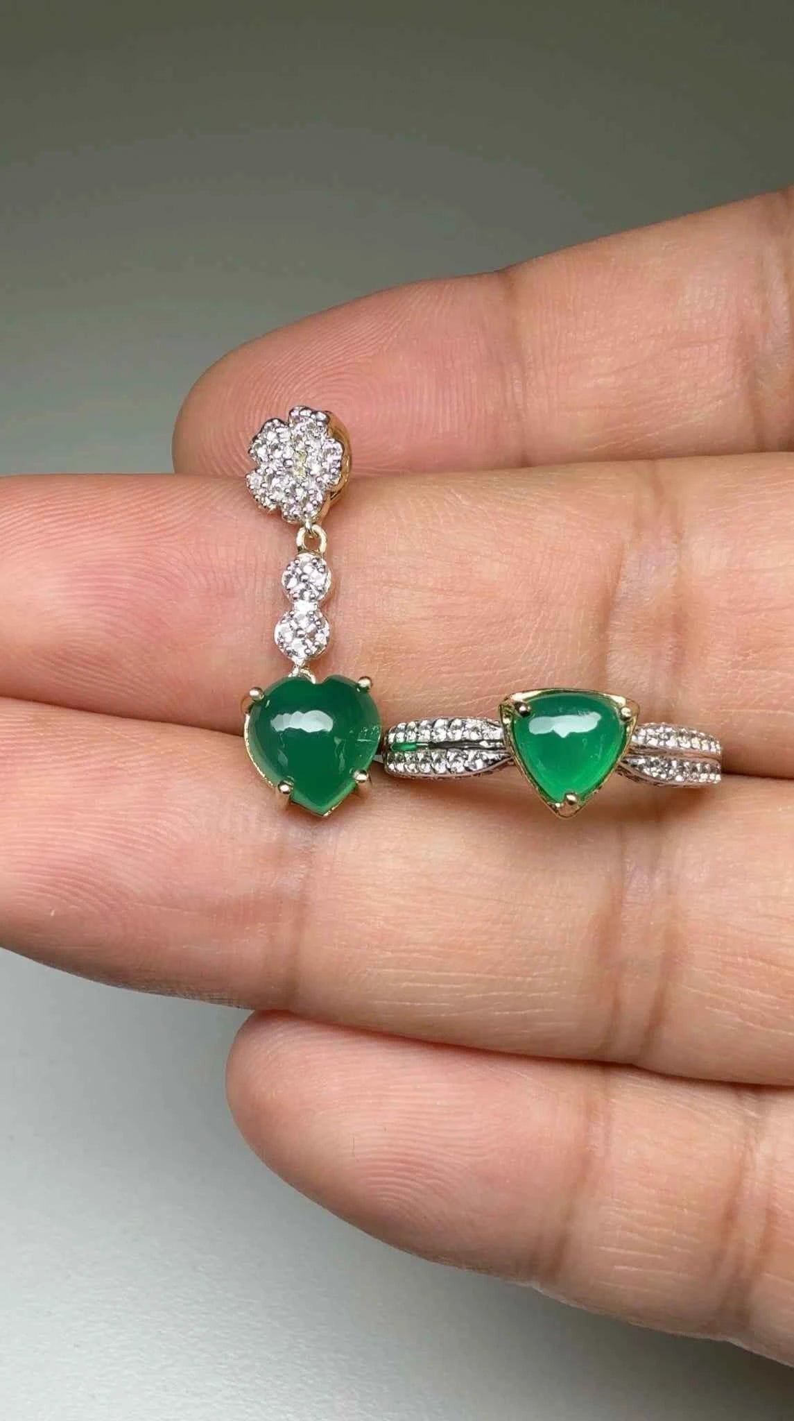 Natural Neon Chrome Green Chalcedony Pendant Only (2.54g) (WAVJ5)