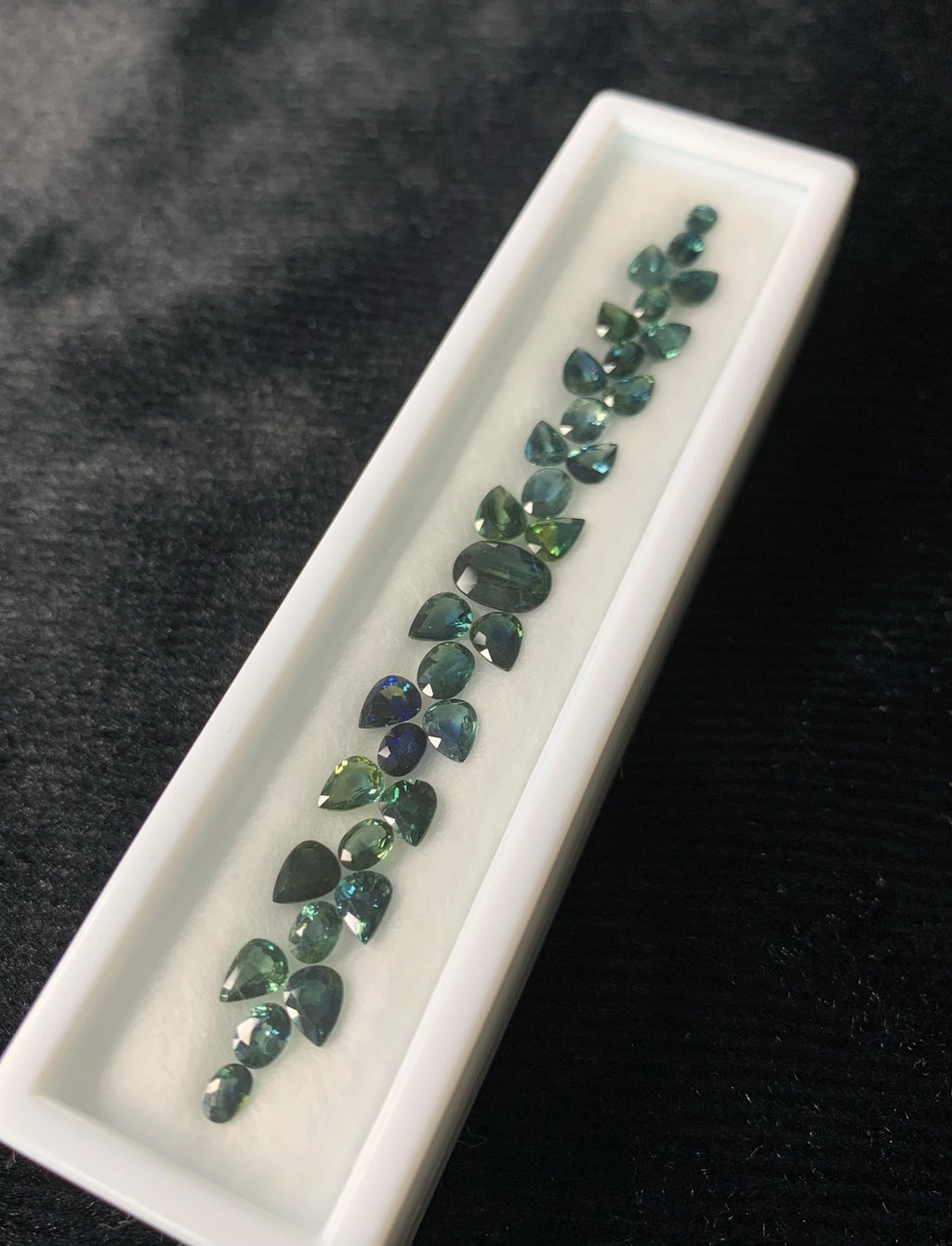 Natural Montana Teal Sapphire (11.18 cts) (WAVS1)
