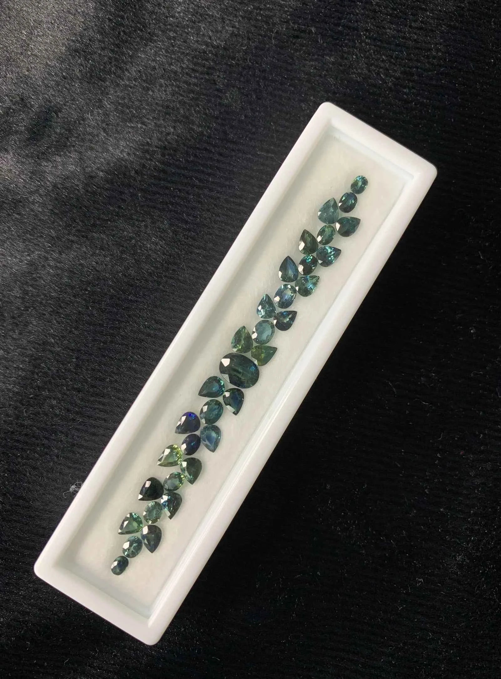 Natural Montana Teal Sapphire (11.18 cts) (WAVS1)