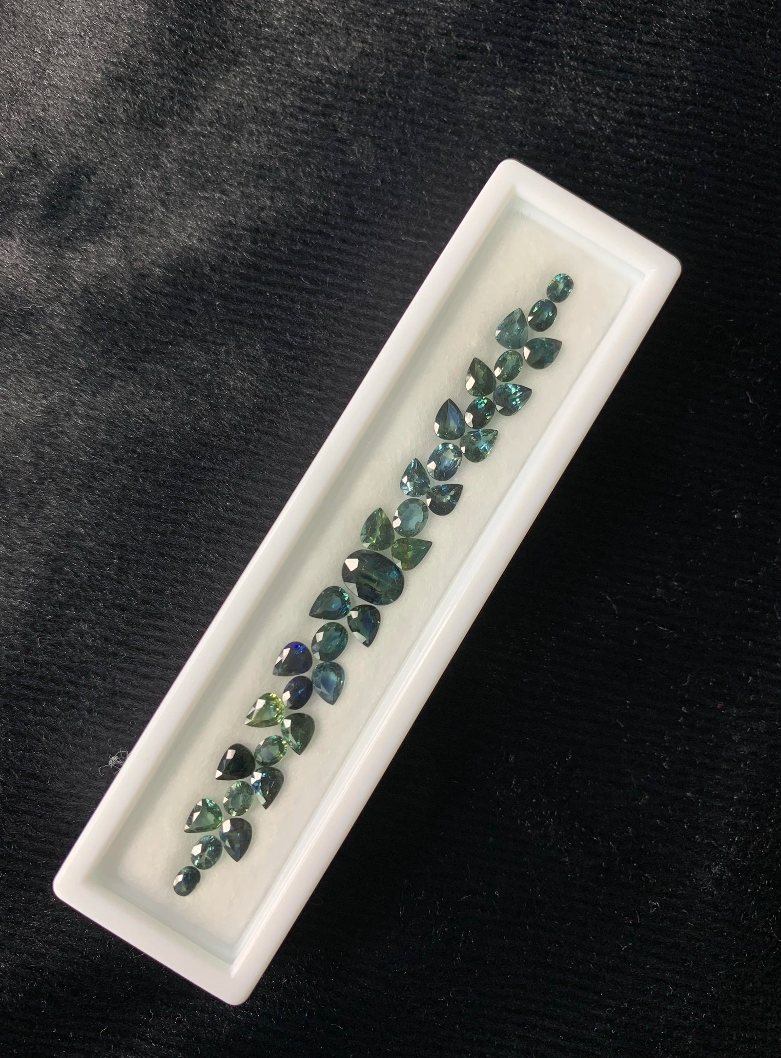 Natural Montana Teal Sapphire (11.18 cts) (WAVS1)