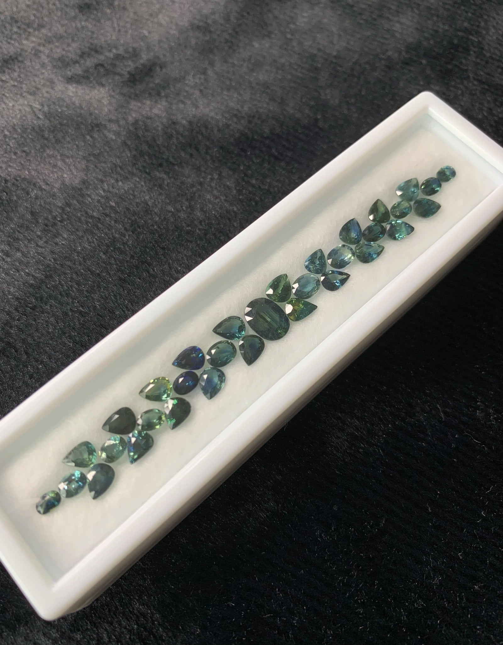 Natural Montana Teal Sapphire (11.18 cts) (WAVS1)