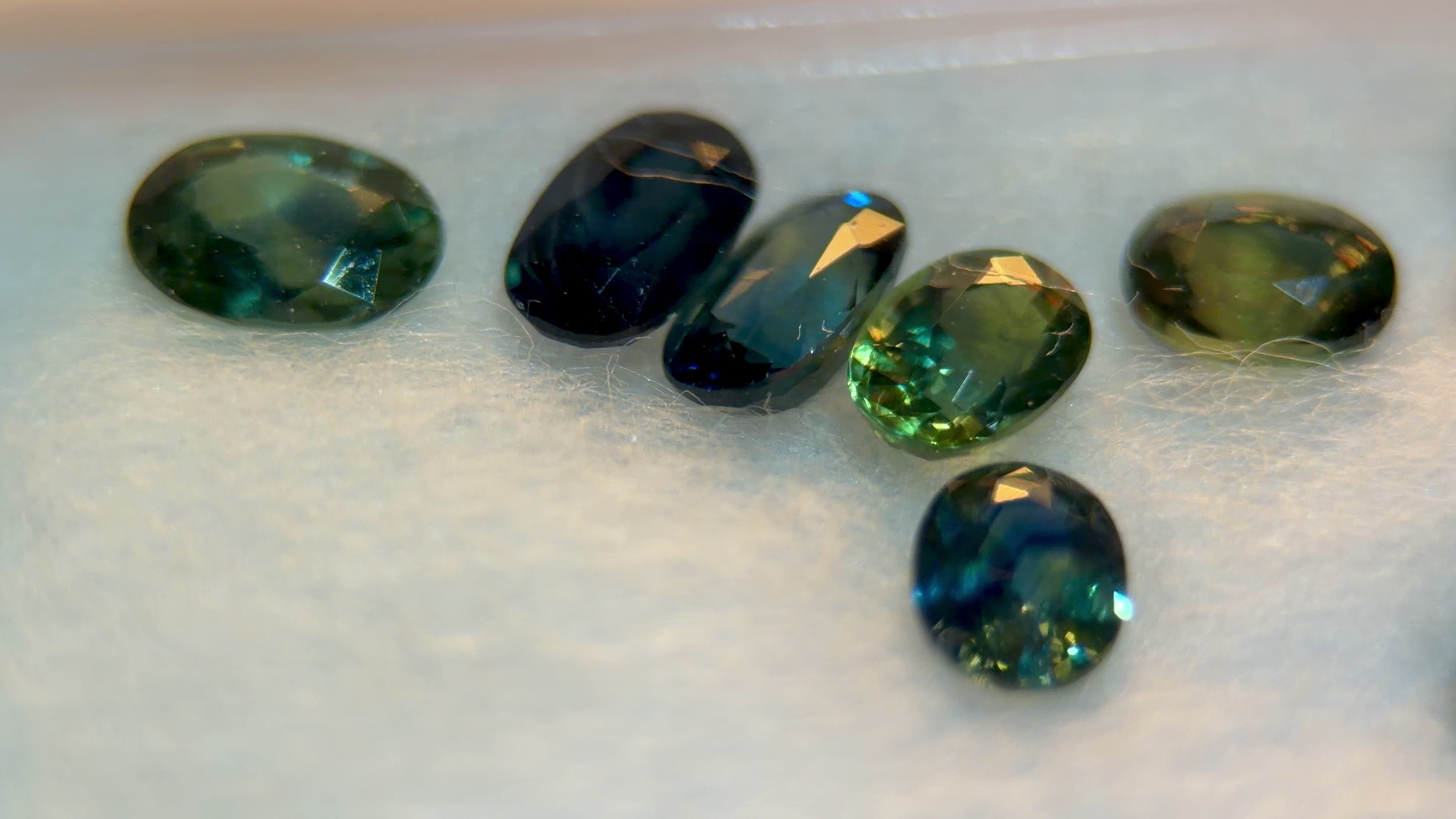 (9.90ctw) Precision-Cut Montana Teal Sapphire Melee Parcel (WAVS7)