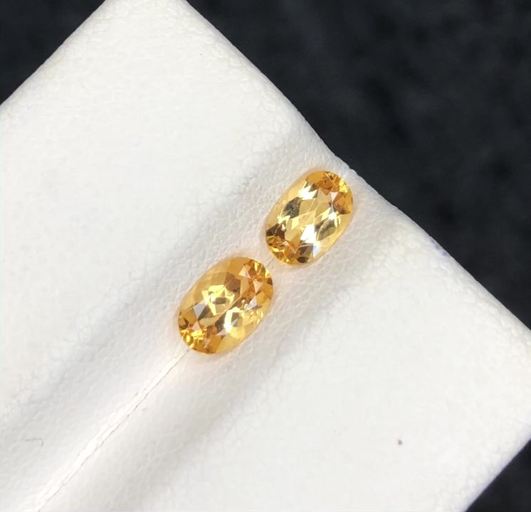 Matching Pair: (1.08ctw) Rare Natural Imperial Topaz - Precious Sherry Gold - Oval Cut (WAV54)